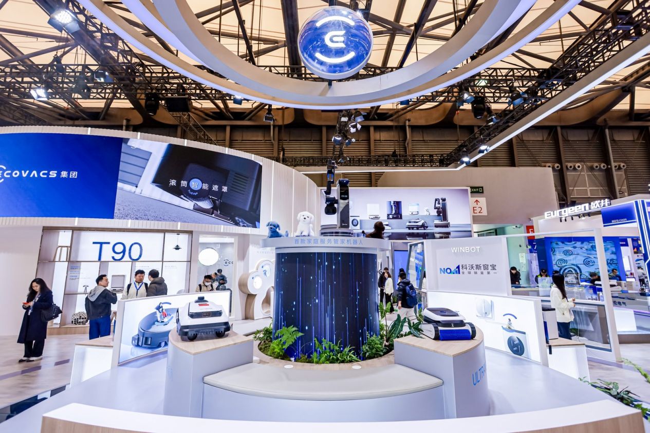AWE2026现场：科沃斯全场景服务机器人首秀，领跑具身智能商业化元年